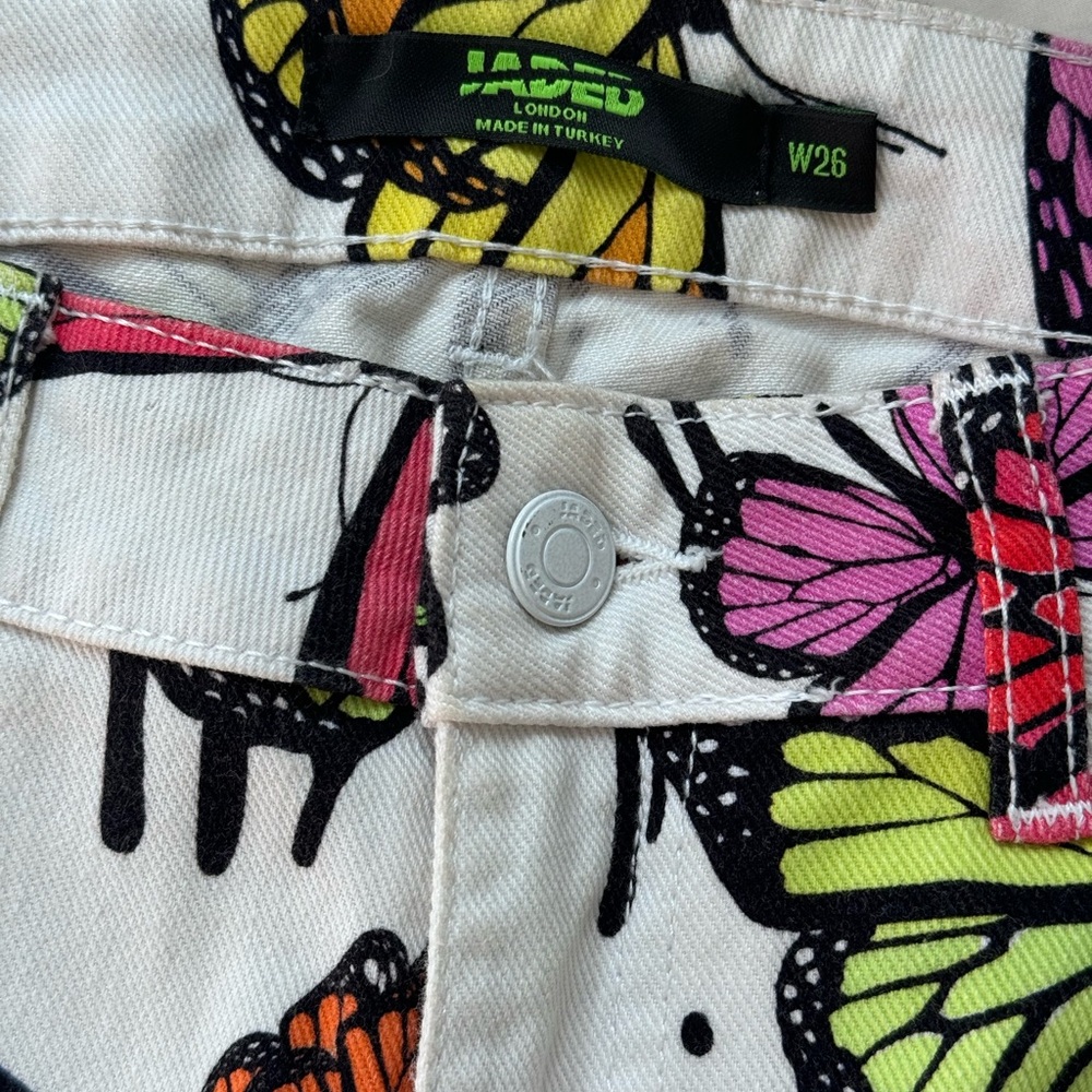 Mid Rise Butterfly Jean